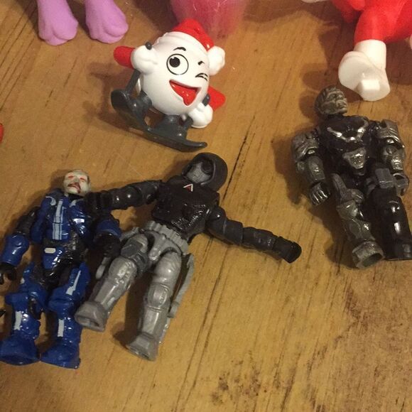 Random Mini Toys - Picture 4 of 8